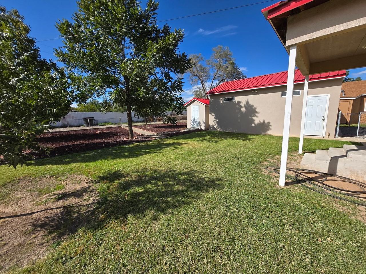 512 S Cottonwood Dr - Photo 3 of 14