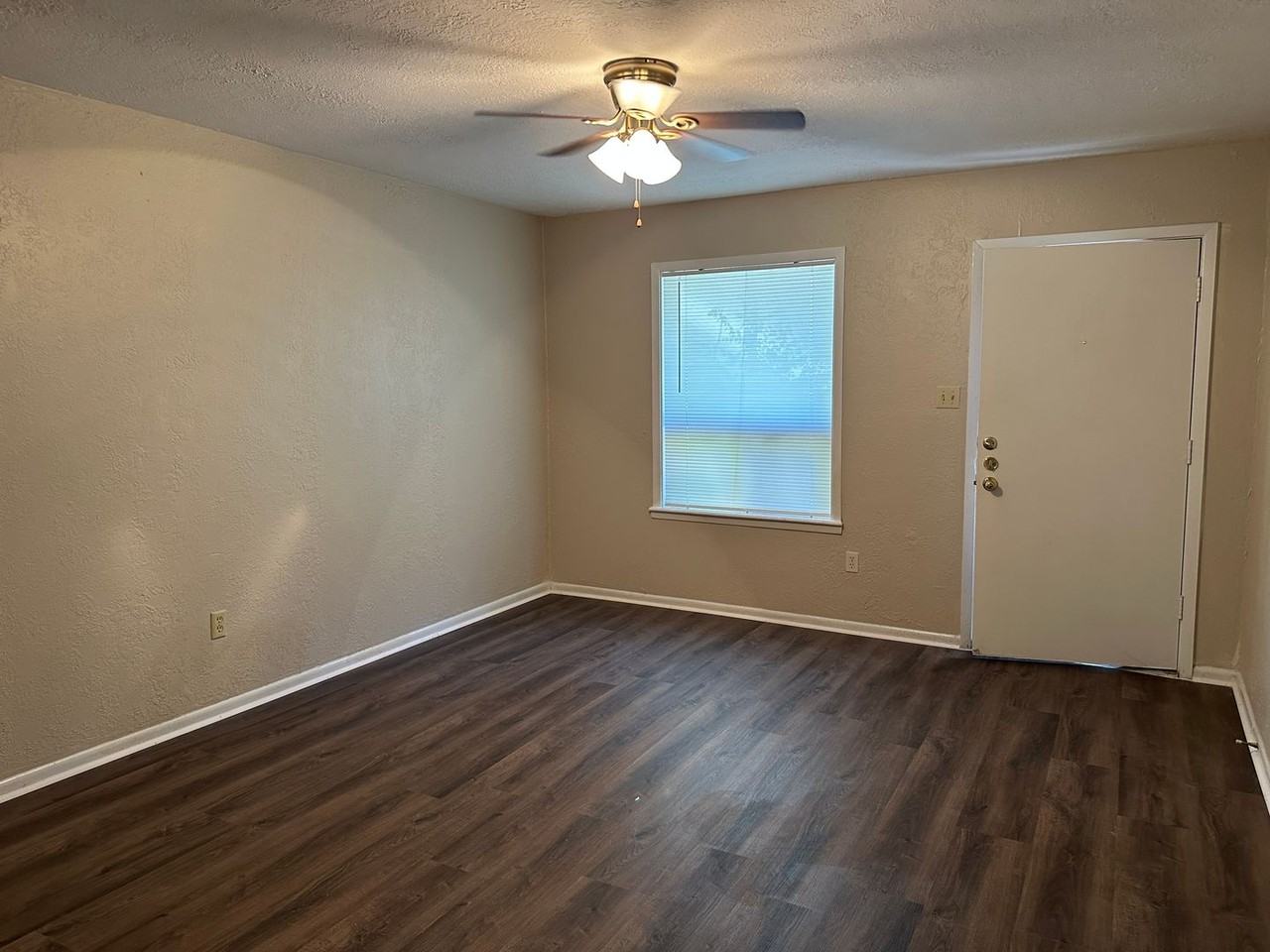 1823A Wilde Oak Cir - Photo 3 of 20