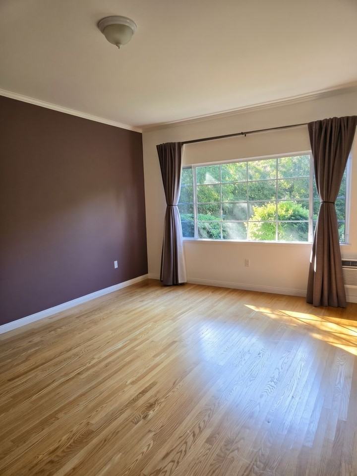 1445 N Hayworth Ave #A - Photo 4 of 8