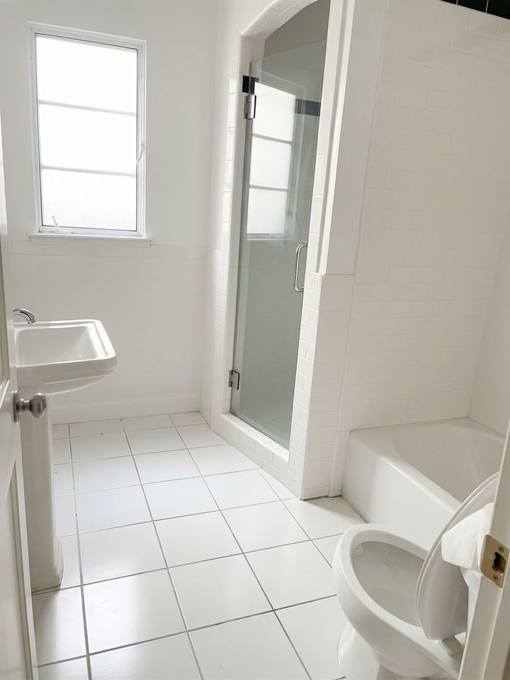 1445 N Hayworth Ave #A - Photo 7 of 8