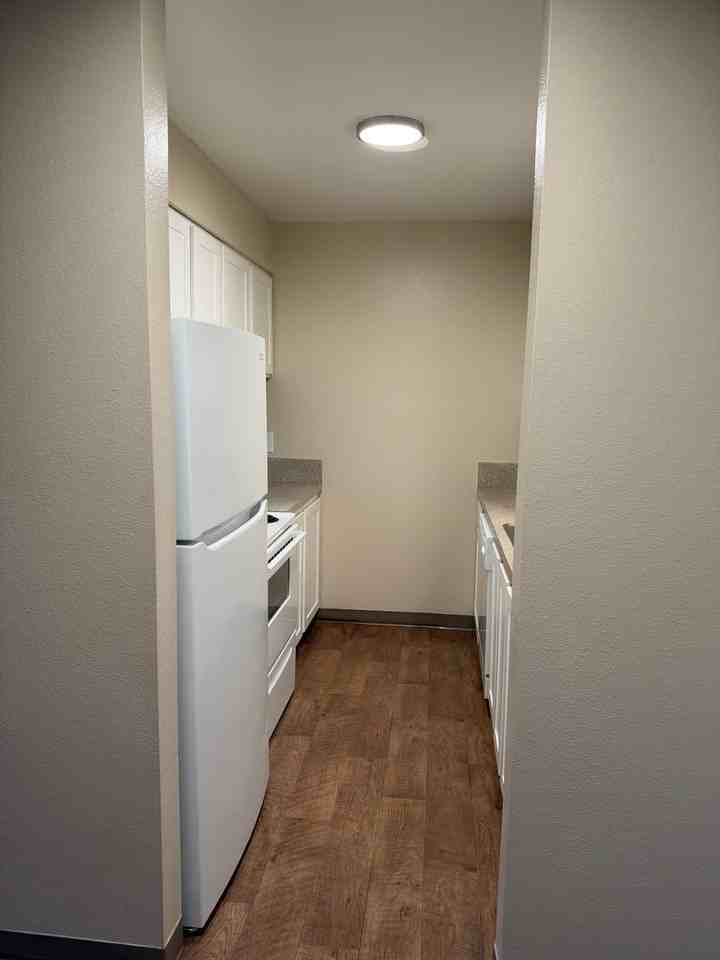Evergreen Estates Apartments - Photo 3 of 11