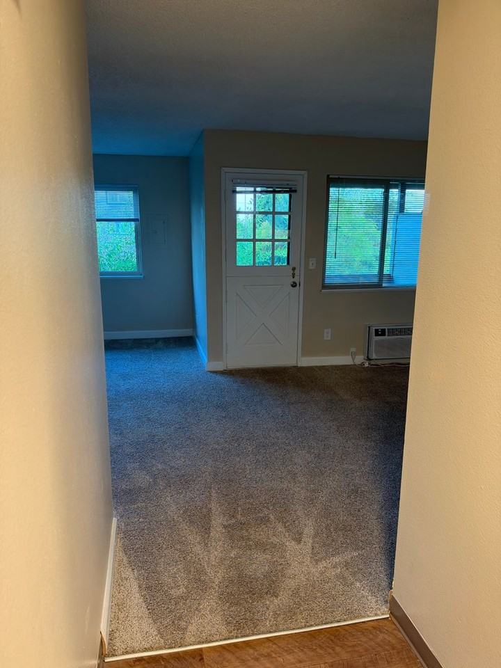 Evergreen Estates Apartments - Photo 4 of 11
