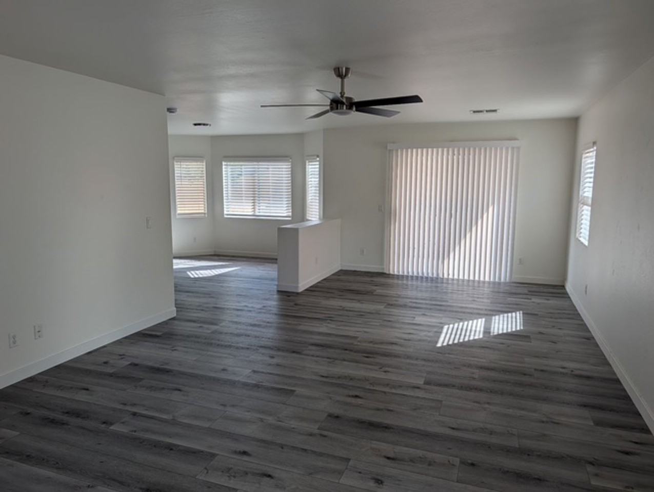 12507 W Charter Oak Rd - Photo 3 of 31