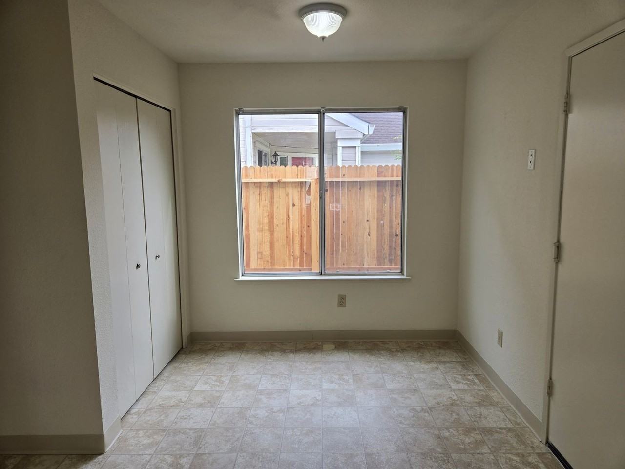 4409 Country Run Way - Photo 4 of 15