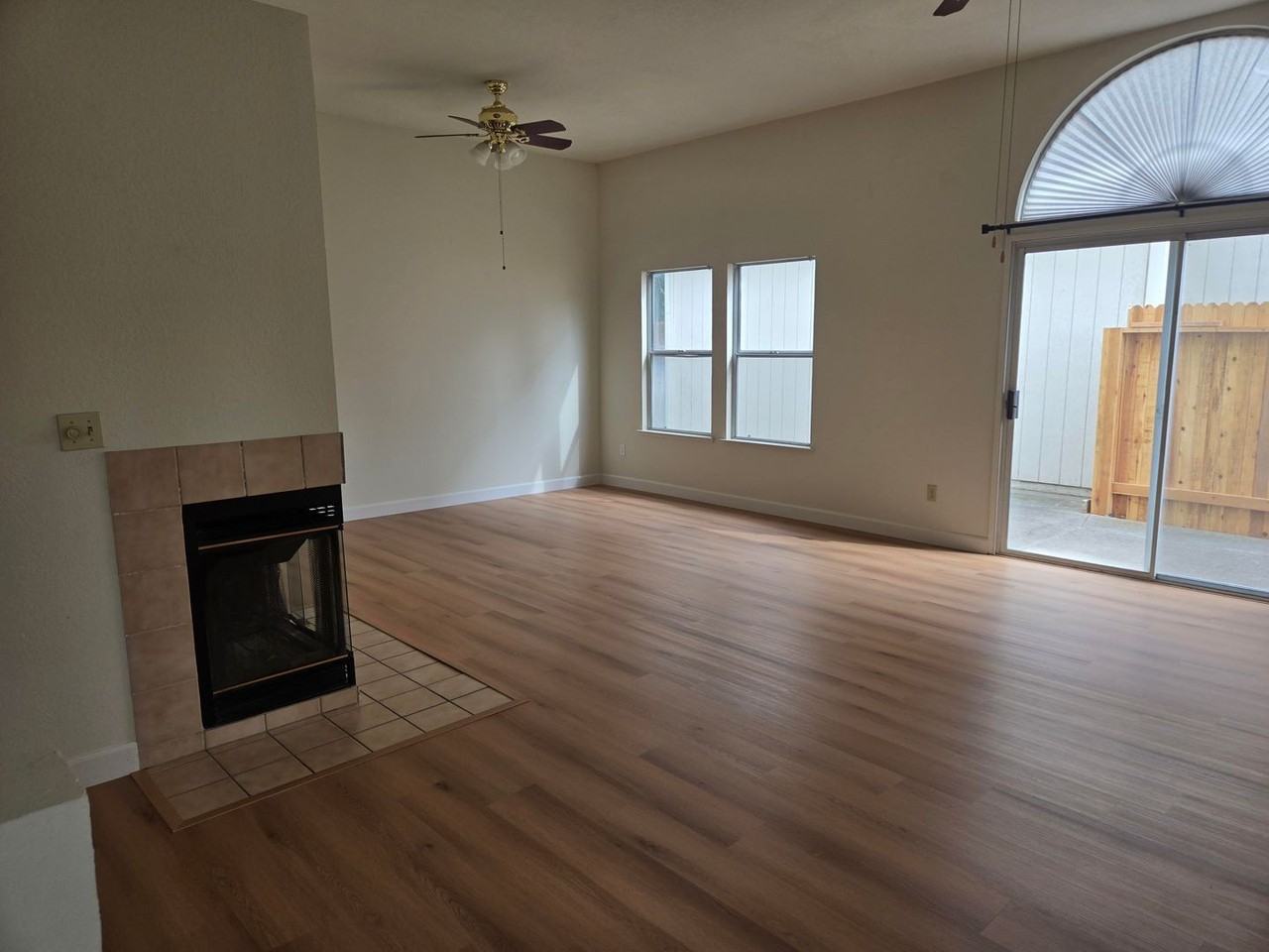 4409 Country Run Way - Photo 7 of 15