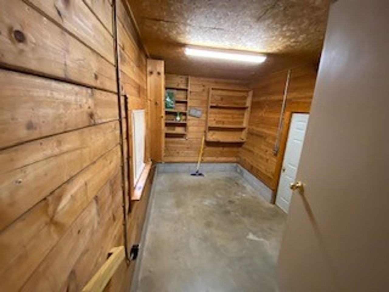 165 Purple Mountain Rd - Photo 2 of 9