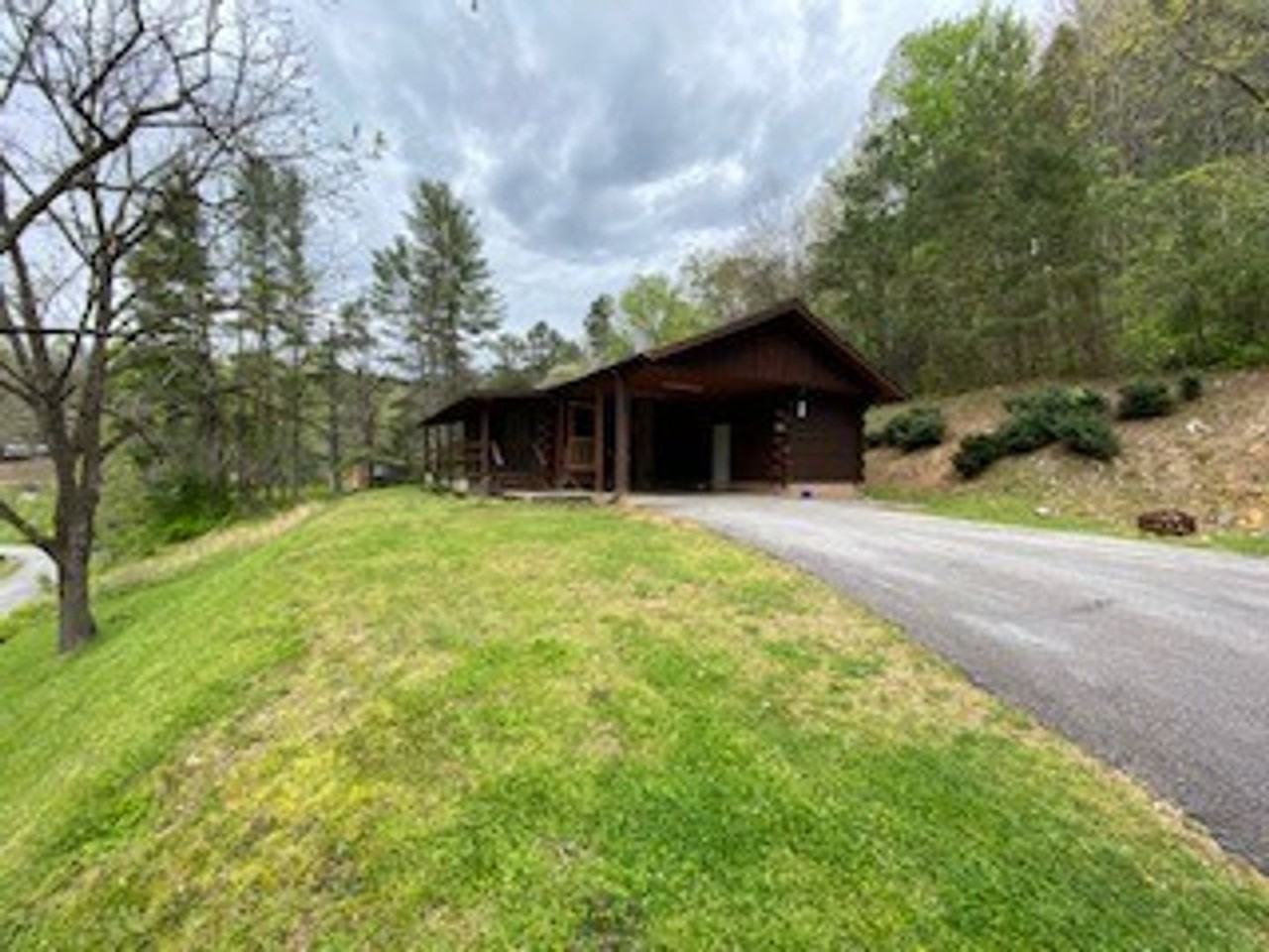 165 Purple Mountain Rd - Photo 4 of 9