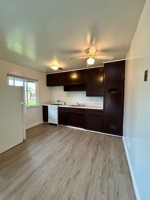 featured image of 2421 Mariposa Ave