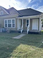 featured image of 202 W 7th St