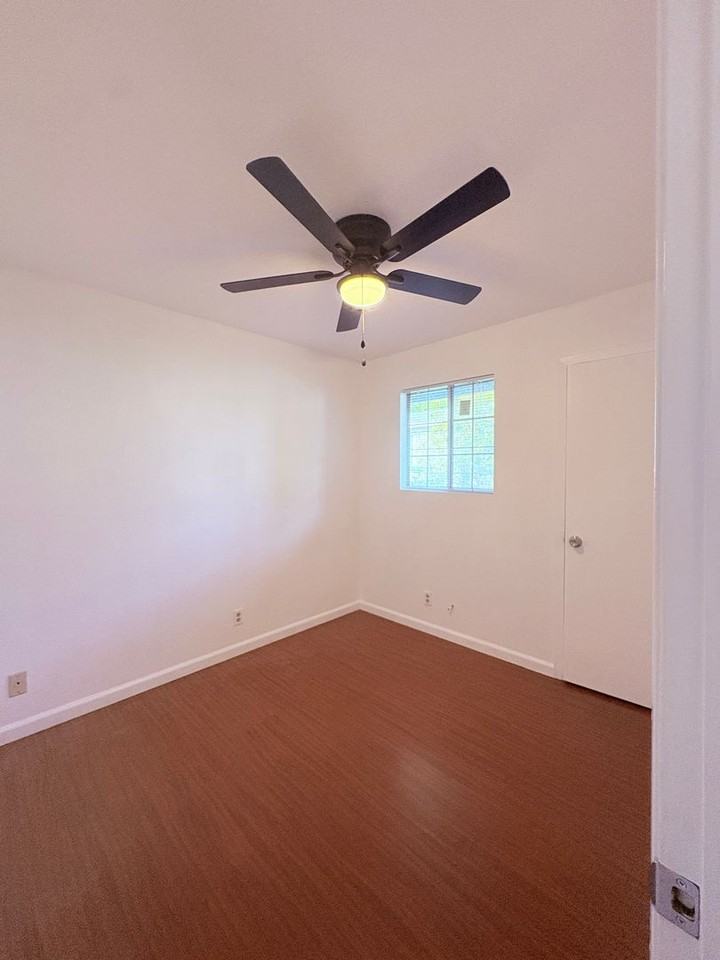435 Myrtle Ave #B - Photo 4 of 6