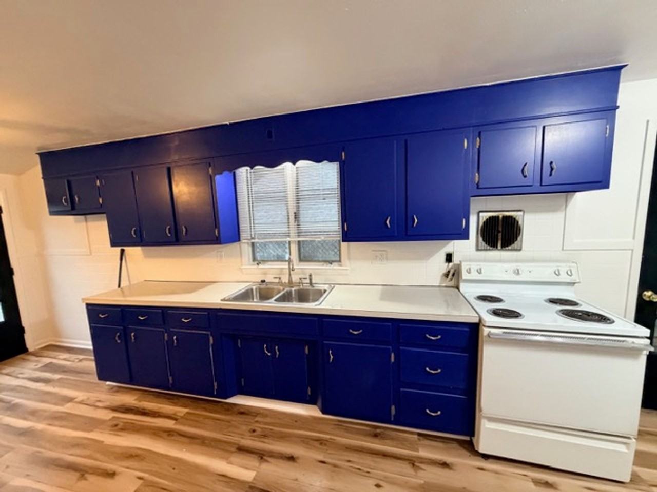 59 E Franklin St - Photo 5 of 20