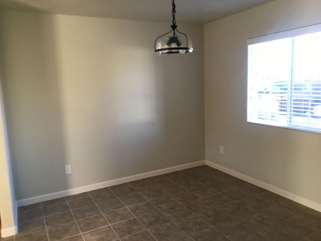4114 S Kent St - Photo 5 of 15