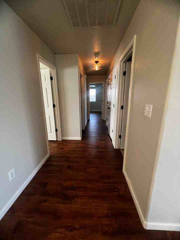 4114 S Kent St - Photo 7 of 15