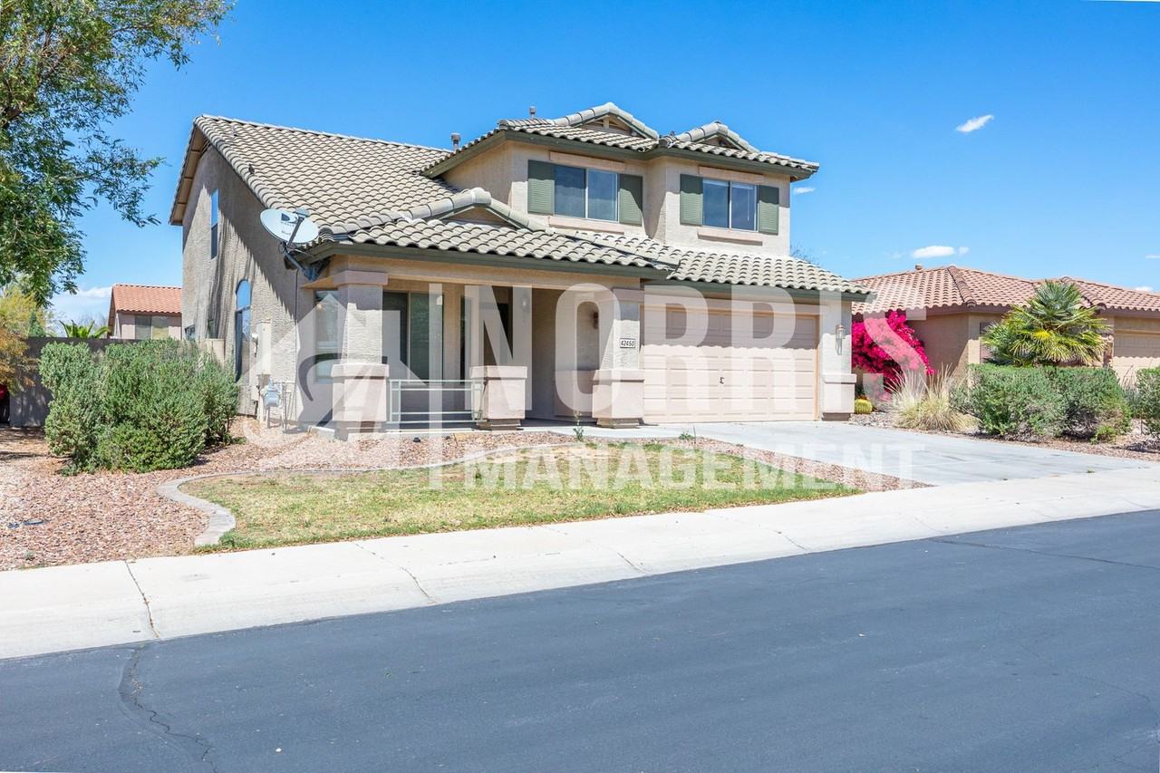 42450 W Hall Dr - Photo 2 of 40