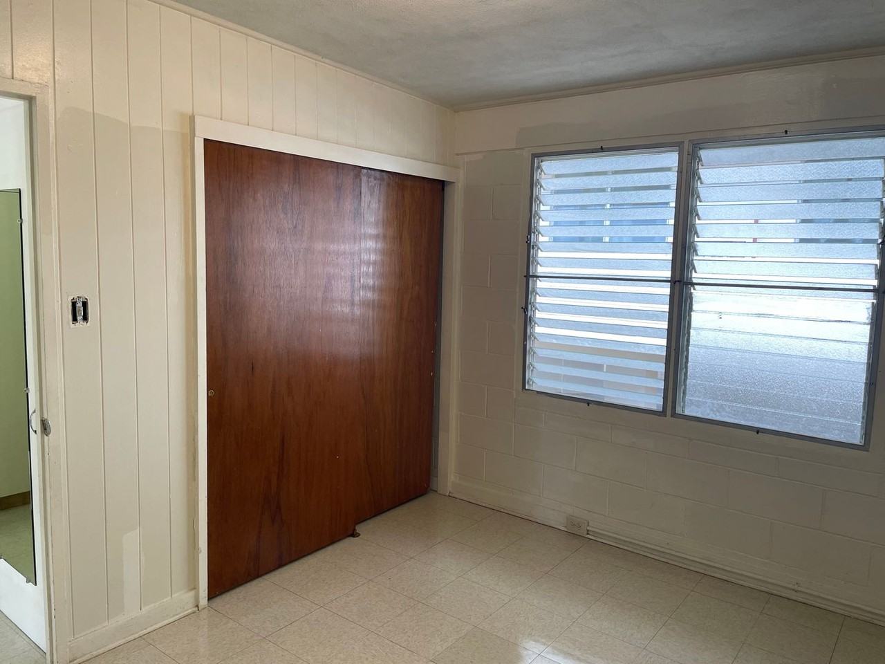 1249 Matlock Ave #F - Photo 4 of 5