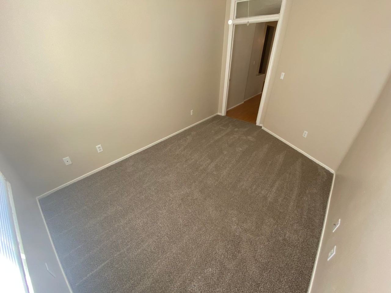 701 Lexington Cross Dr - Photo 6 of 17