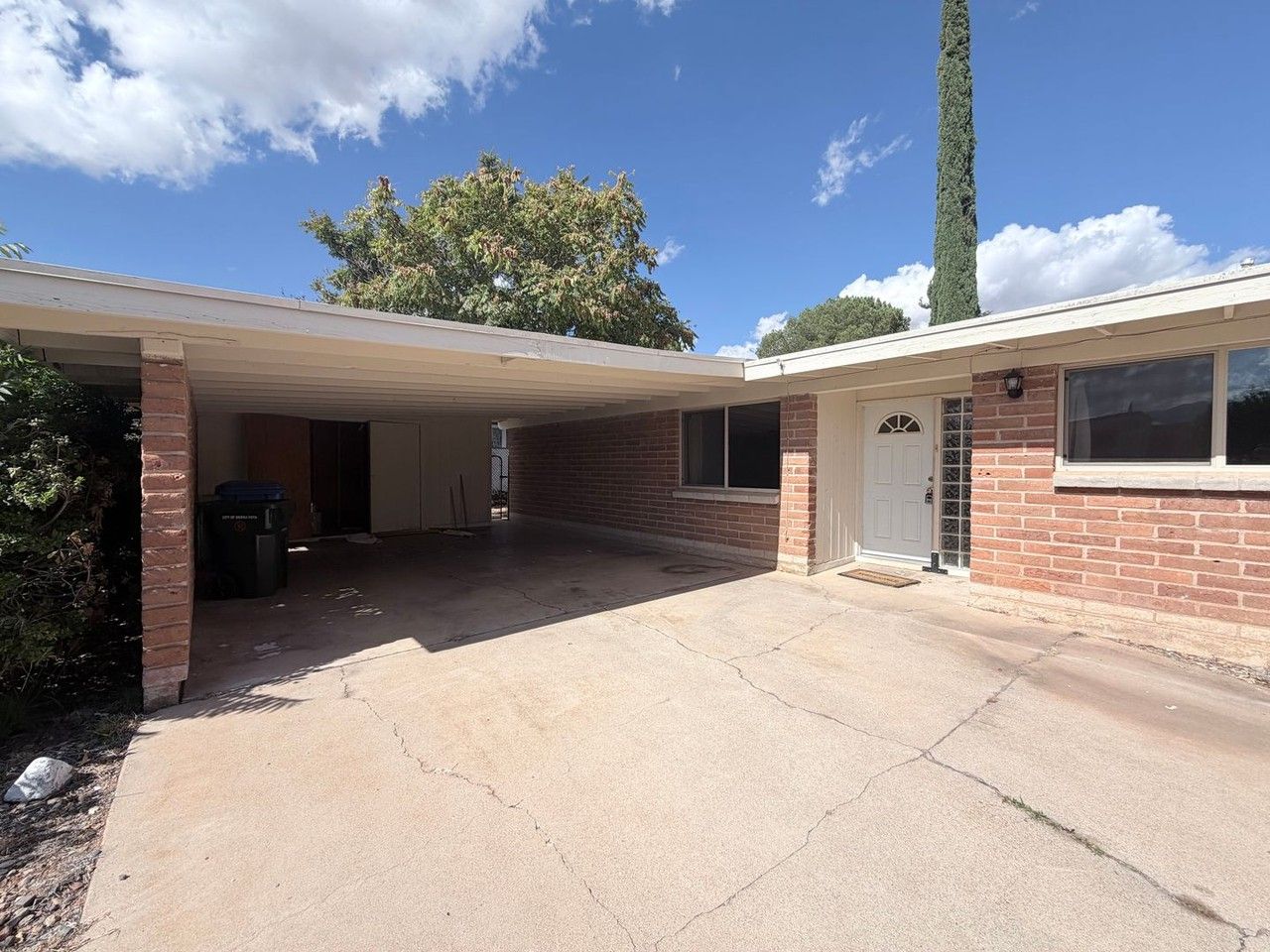 1665 Cushman Dr - Photo 3 of 26