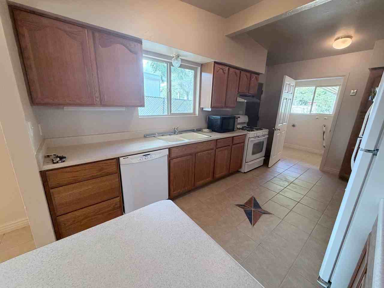 1665 Cushman Dr - Photo 7 of 26