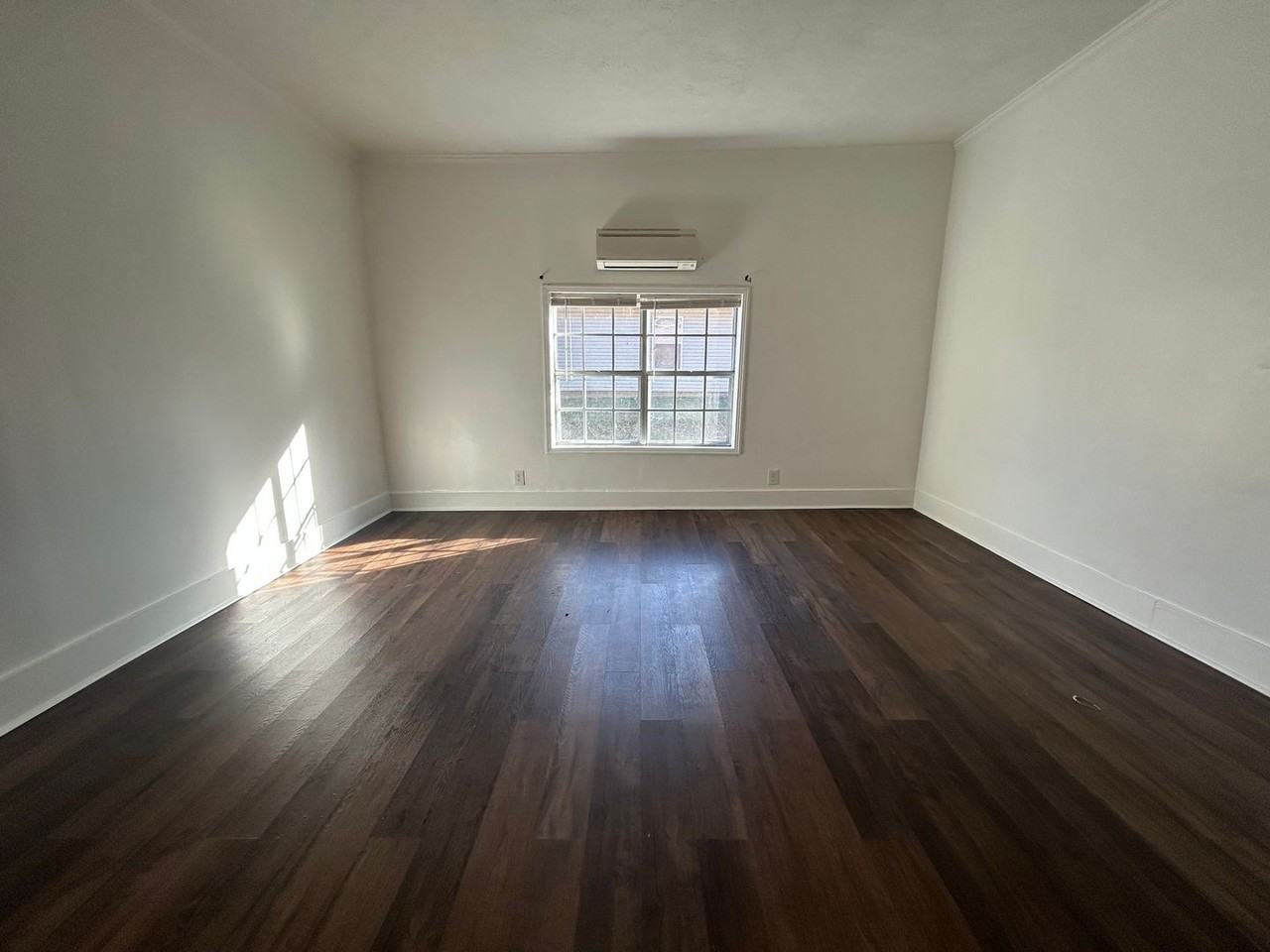 426 N Monroe Ave - Photo 6 of 11