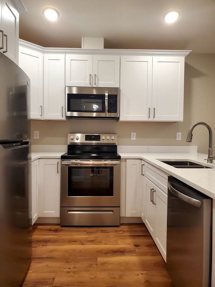 2913 N 14th St #B - Photo 2 of 17