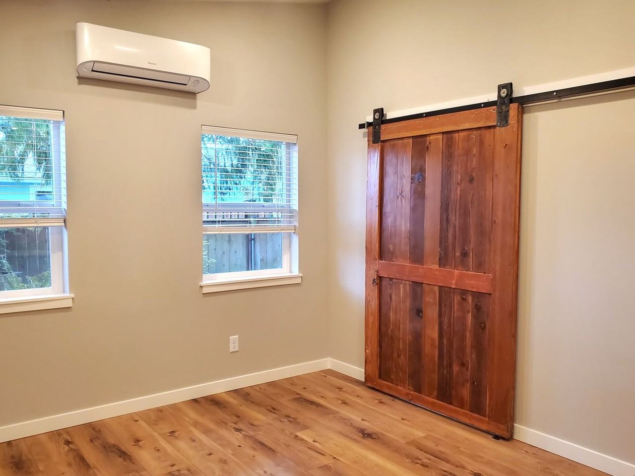 2913 N 14th St #B - Photo 5 of 17