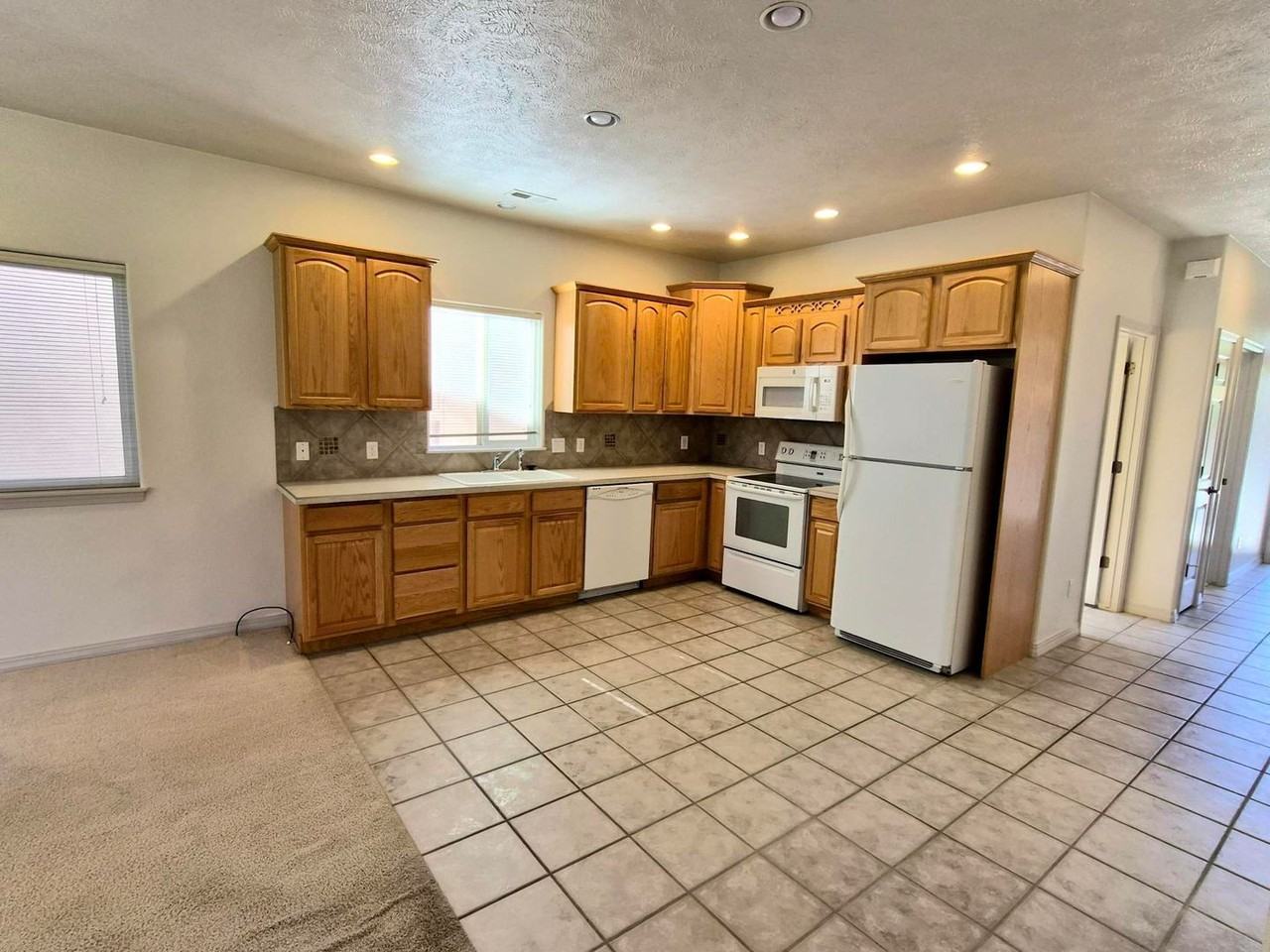 566 Garden Grove Ct - Photo 7 of 18
