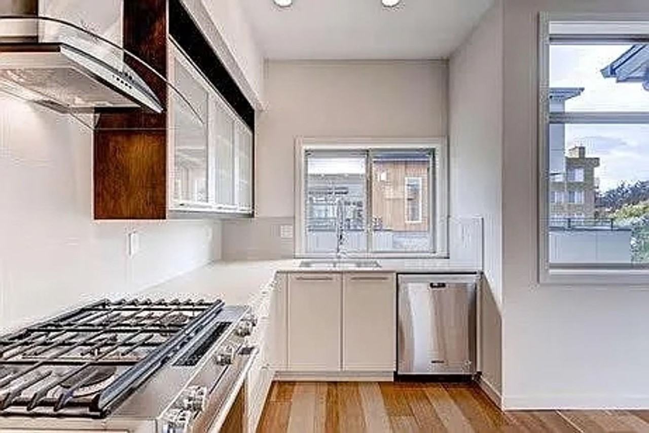 3015B 60th Ave Sw - Photo 5 of 13