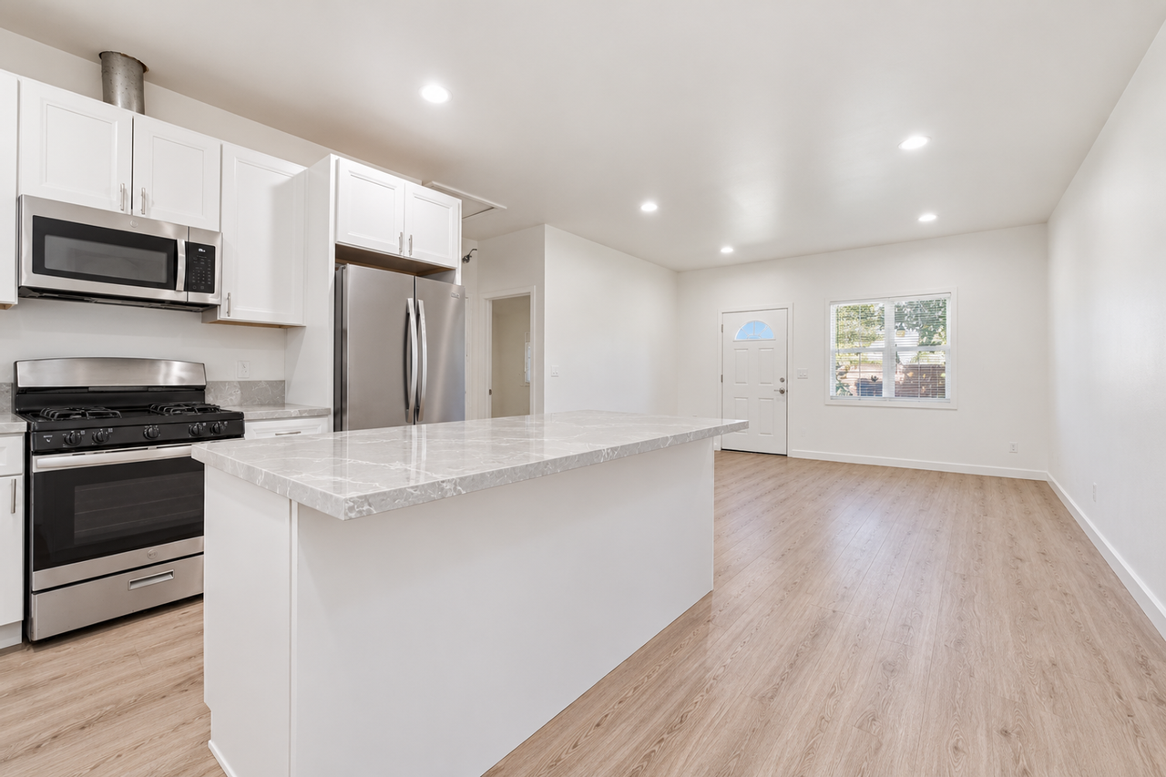 5174 Brockbank Pl - Photo 4 of 22