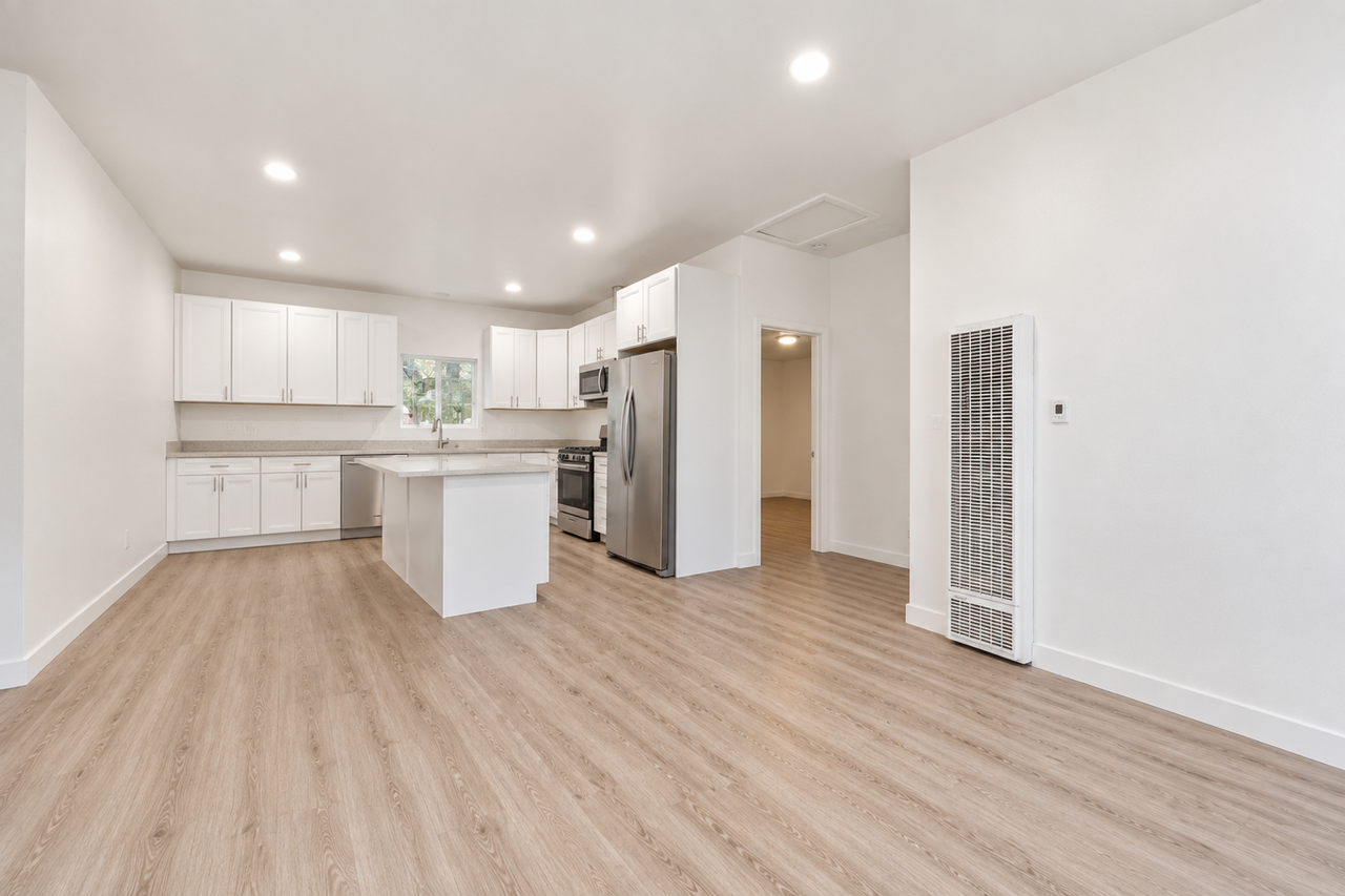 5174 Brockbank Pl - Photo 5 of 22