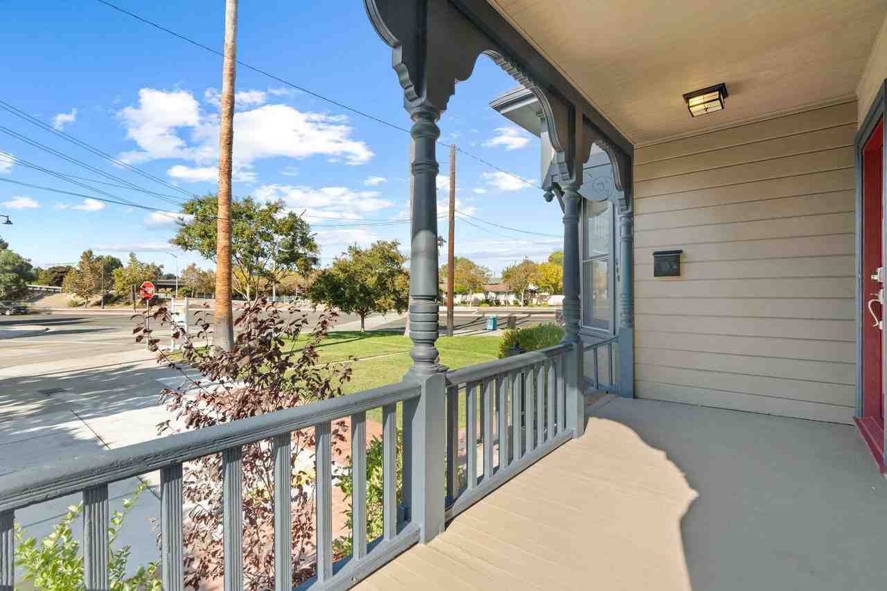 640 Harrison St - Photo 5 of 50