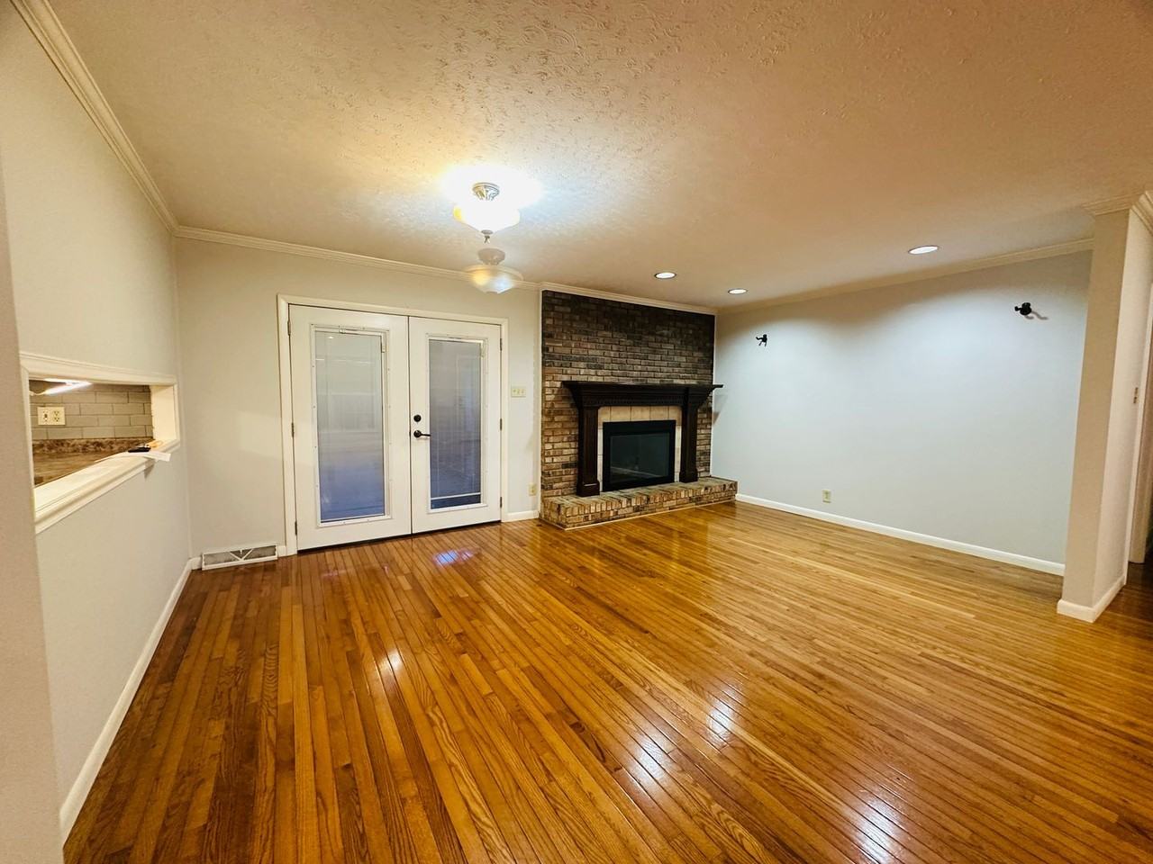 10837 Dineen Dr - Photo 3 of 25