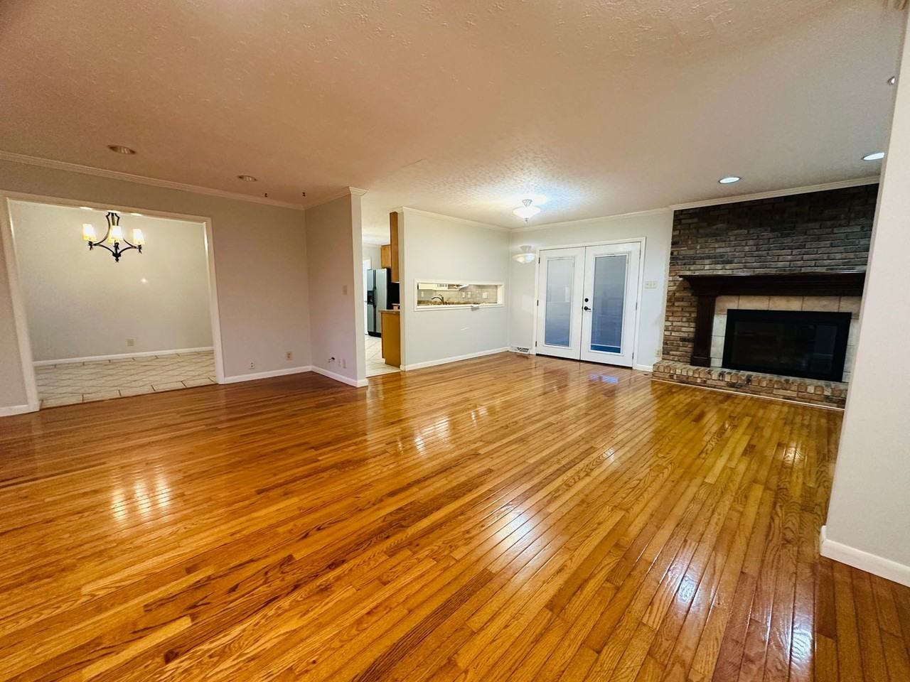 10837 Dineen Dr - Photo 5 of 25