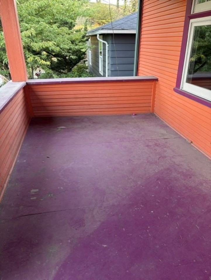 714 Montgomery St Se - Photo 3 of 19