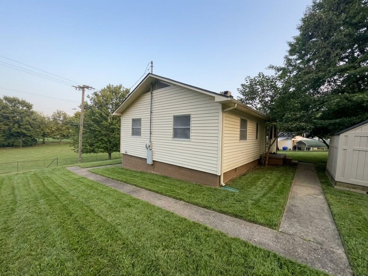 150 Outer Dr - Photo 4 of 6