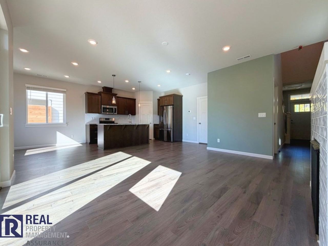 1622 18th Ave - Photo 4 of 24