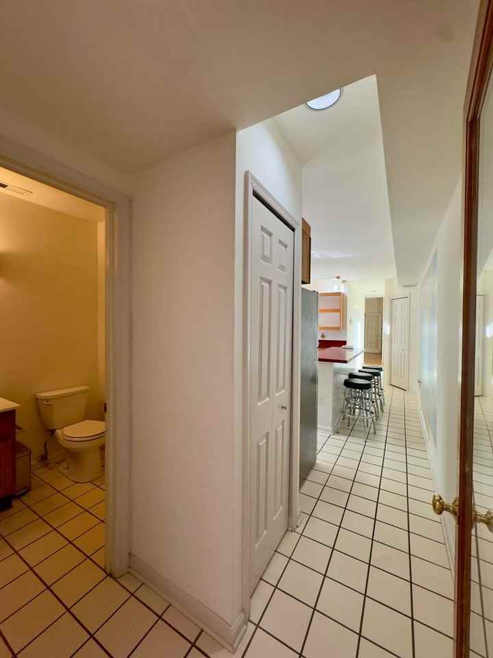 711 S Bond St - Photo 6 of 32