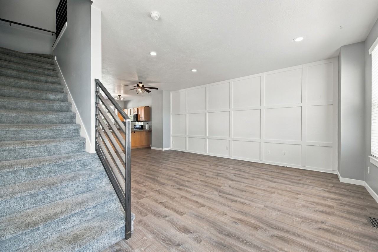 586 N 800 W - Photo 6 of 38