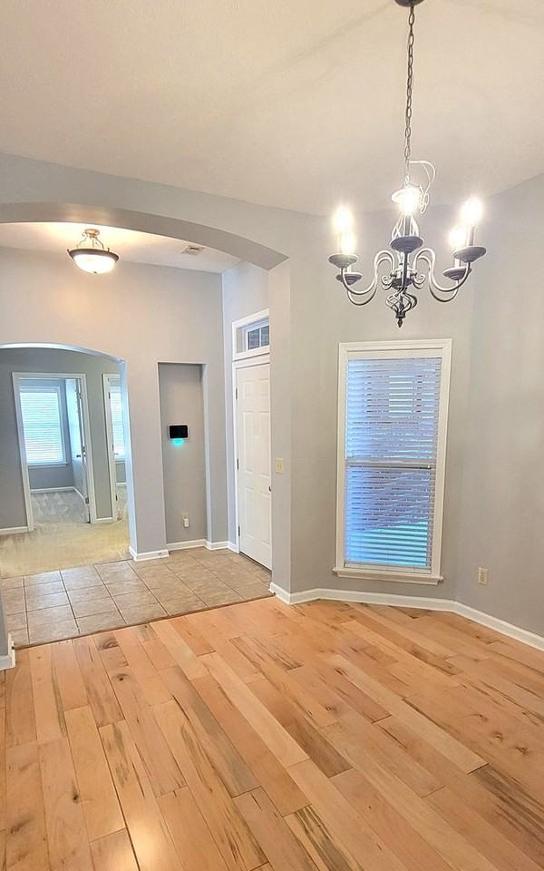 3500 Claiborne Cir - Photo 4 of 37