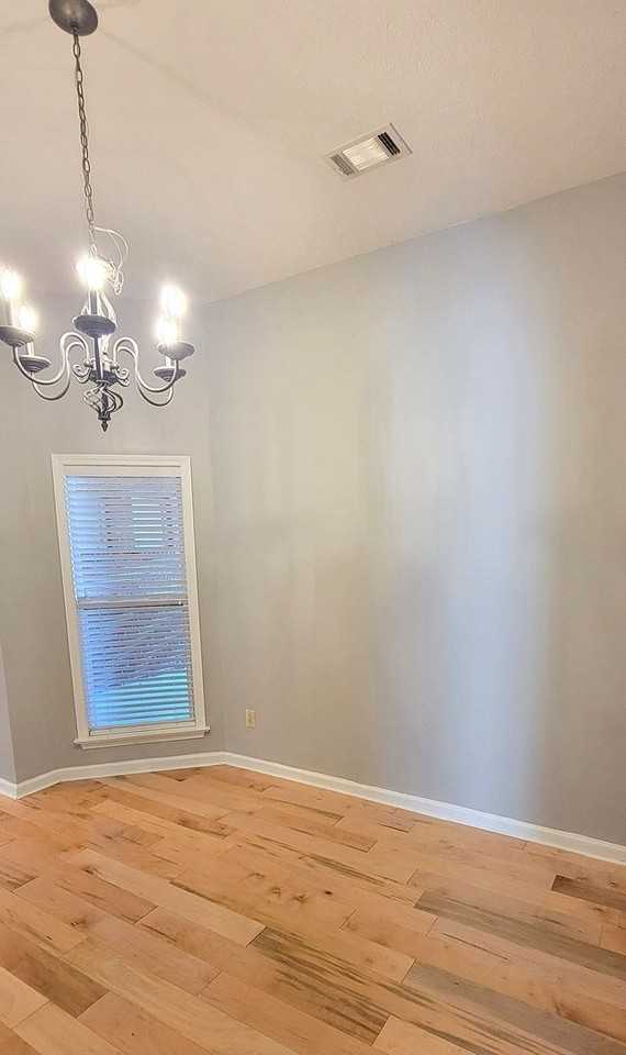3500 Claiborne Cir - Photo 5 of 37