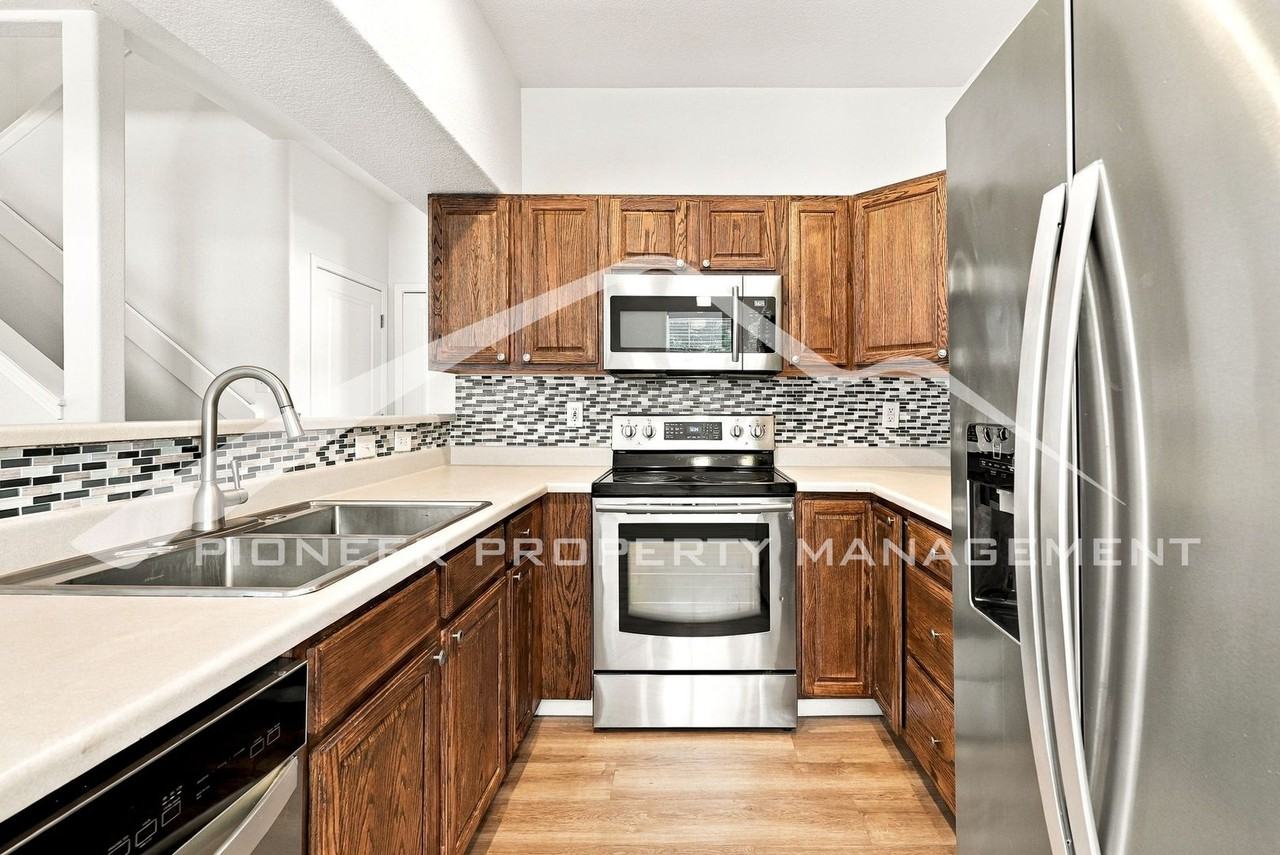 761 S Depew St - Photo 7 of 29