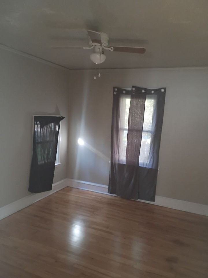 5005 N 56th St - Photo 6 of 11