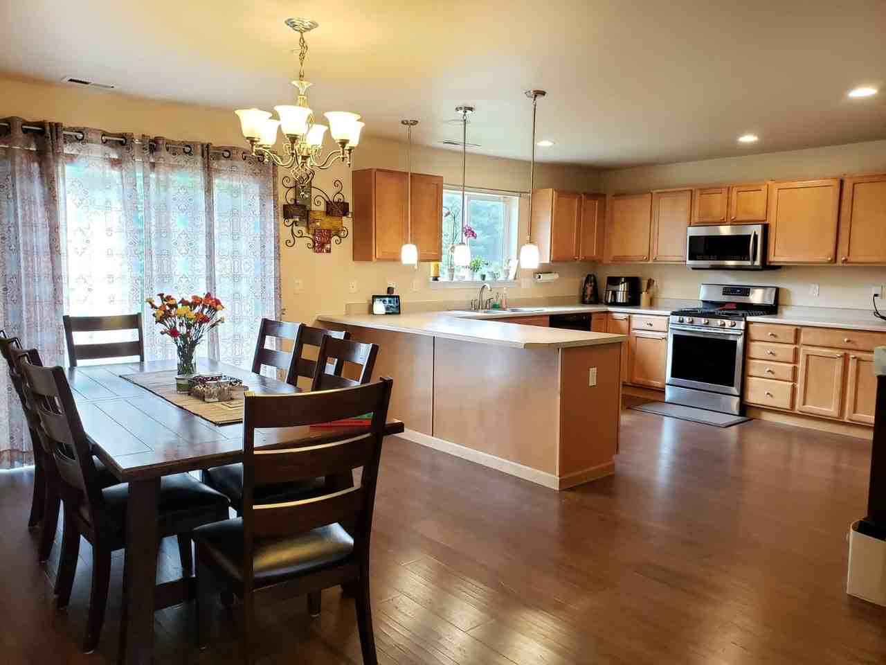 2202 250th Pl Se - Photo 3 of 14