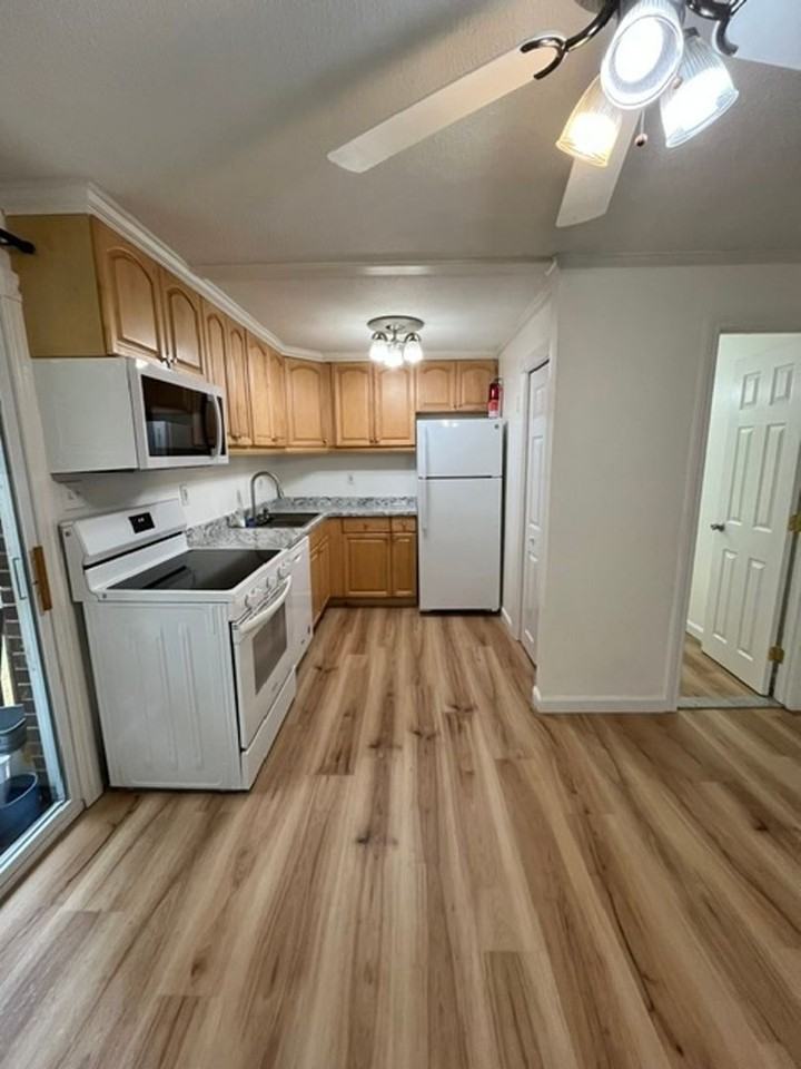 120 Thissell Ave - Photo 3 of 16
