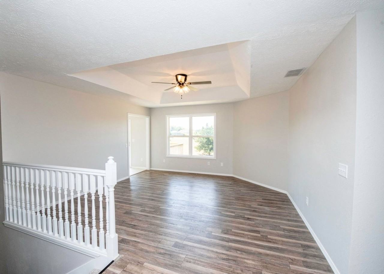 3355 S Valley View Dr - Photo 2 of 19