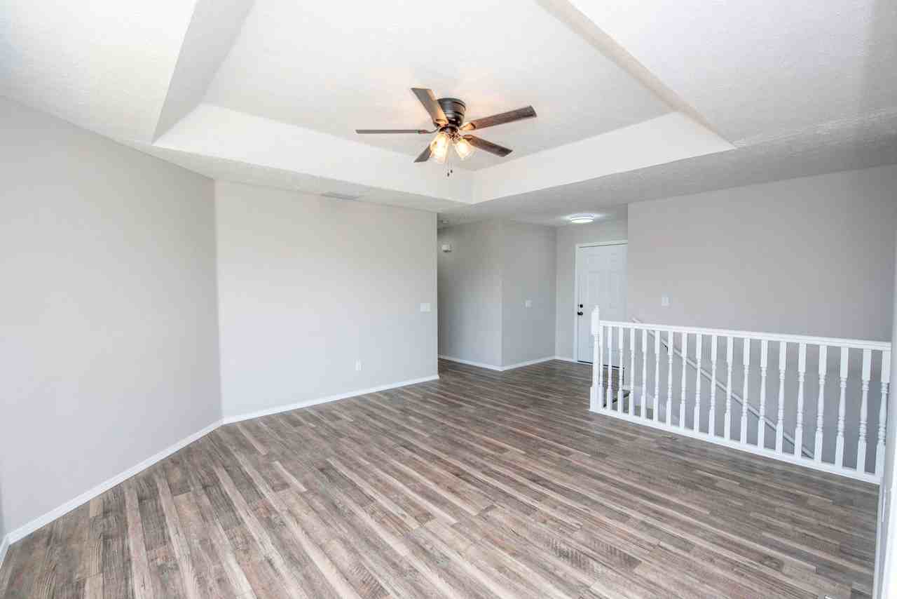 3355 S Valley View Dr - Photo 7 of 19