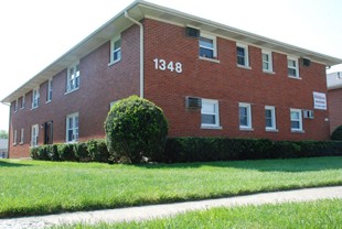 1 bed 1 bath Walking Distance to UK Campus! Move In Ready! - Photo 1 of 1