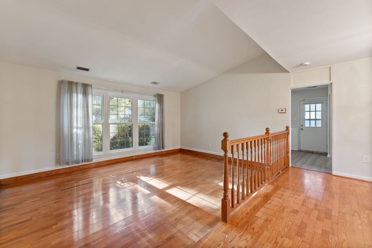 6918 Lodestone Ct - Photo 4 of 28