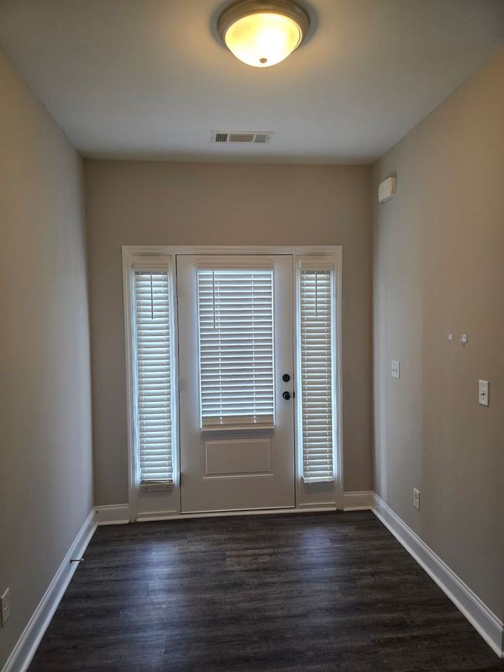 3932 Harper Franklin Ave - Photo 3 of 24