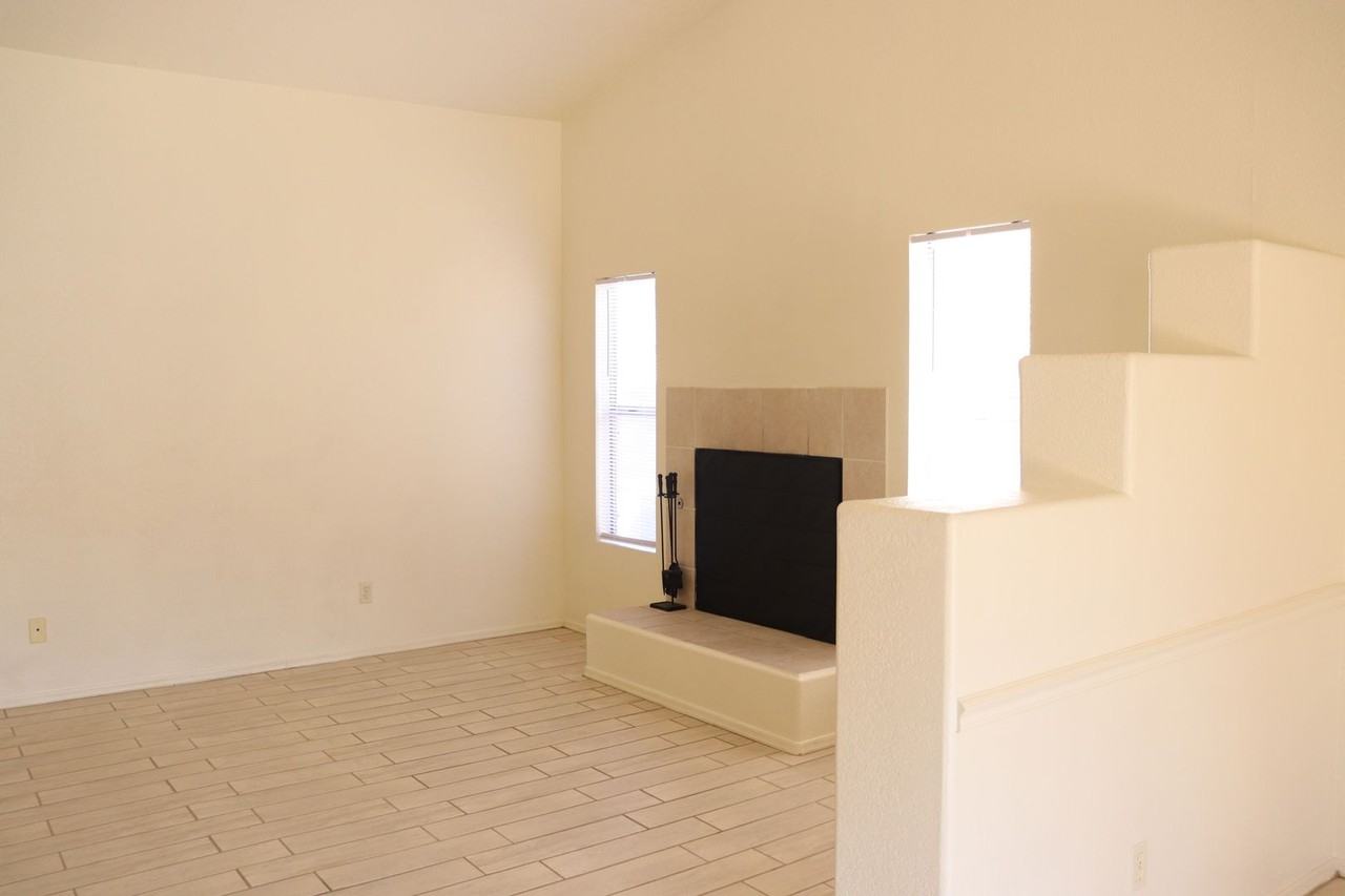 3734 Via Las Pampas 3734 - Photo 5 of 16