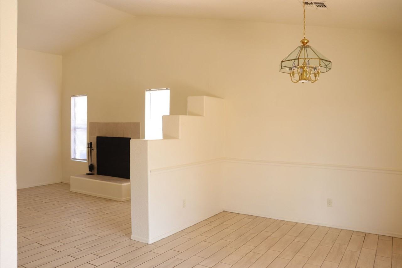 3734 Via Las Pampas 3734 - Photo 6 of 16